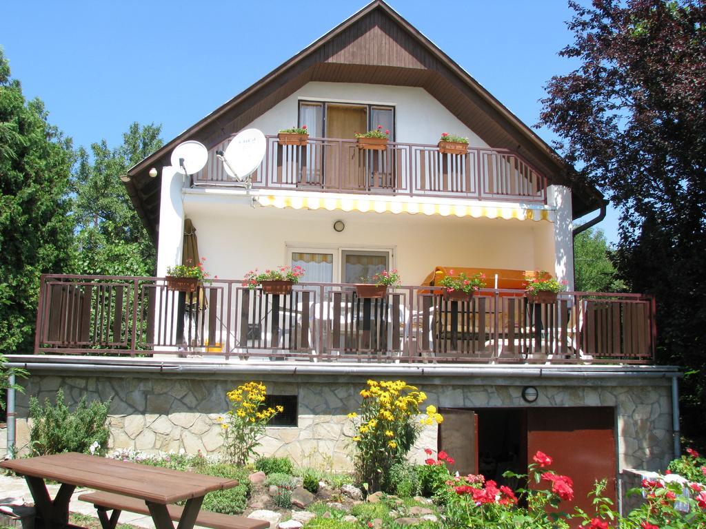 Ottó Nyaraló Révfülöp Exterior foto